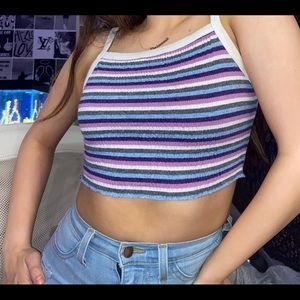 Crop top very vintage looking